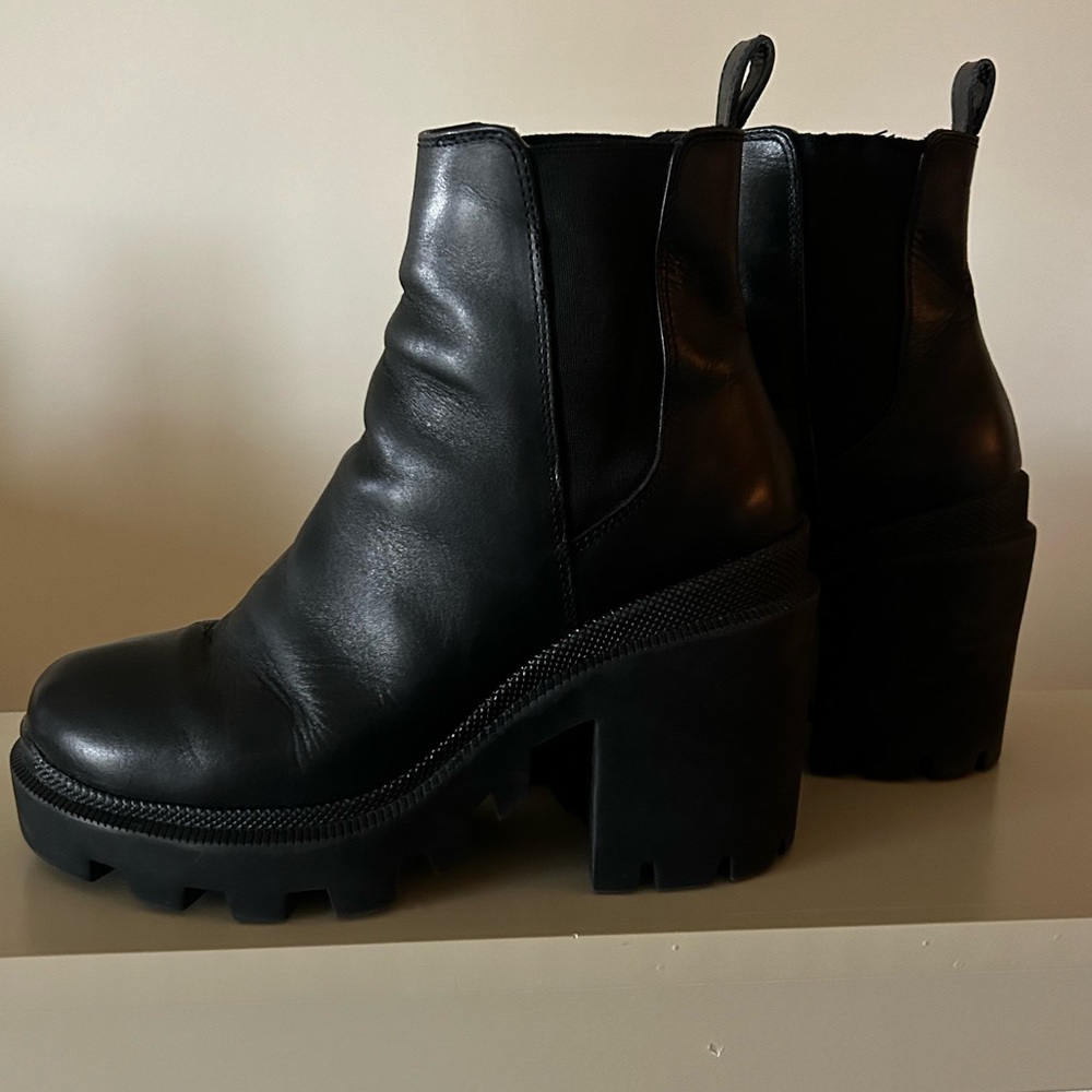 Steve Madden Roxie Booties - Picture 3 of 7